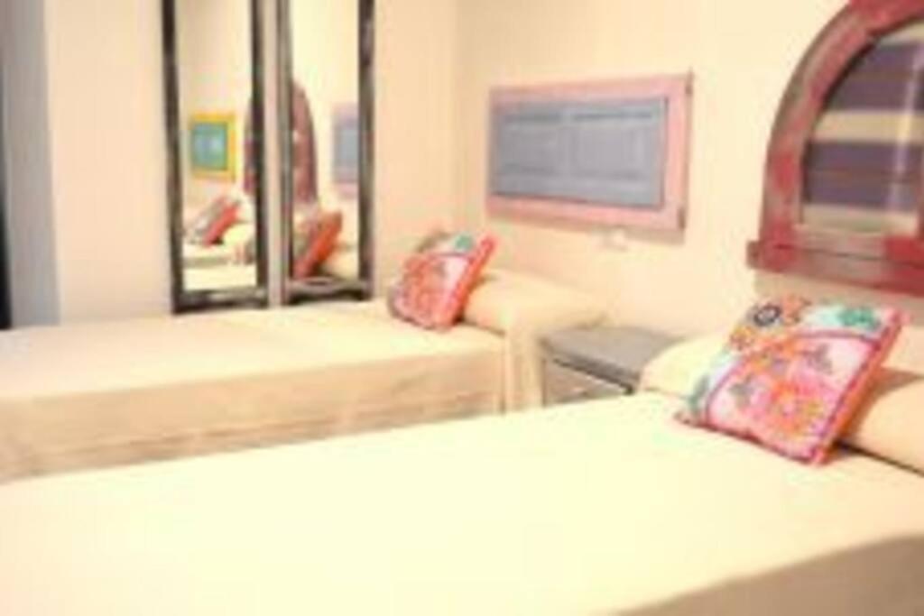 Apartamento Veedor 19 Dias Y Muchas Noches กาดิซ ภายนอก รูปภาพ