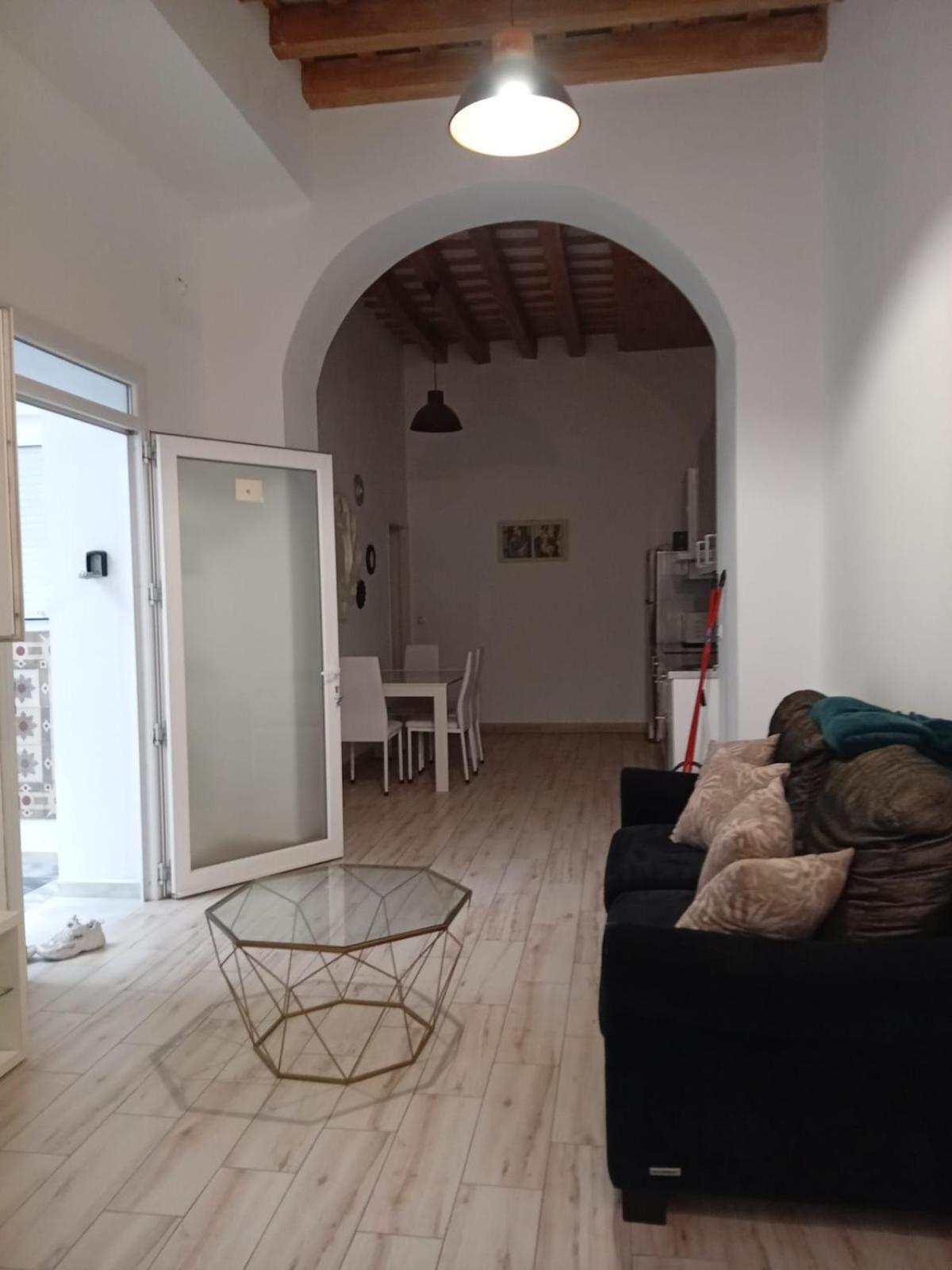 Apartamento Veedor 19 Dias Y Muchas Noches กาดิซ ภายนอก รูปภาพ